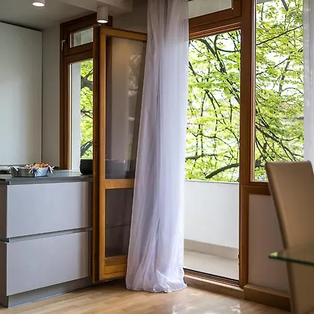 Apartment Antique Theatre 4 *
